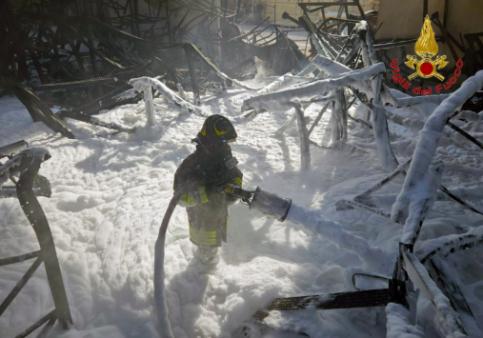 Incendio capannone