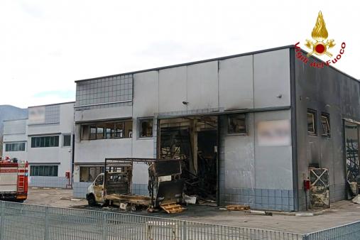 Incendio capannone