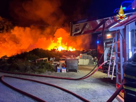 incendio discarica abusiva