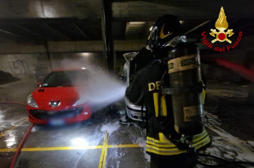 TRIESTE INCENDIO AUTOVETTURA