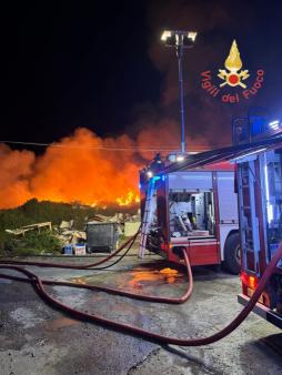 incendio discarica abusiva