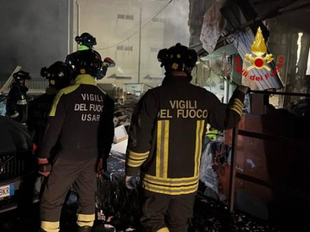 crollo palazzina a Catania per fuga di gas