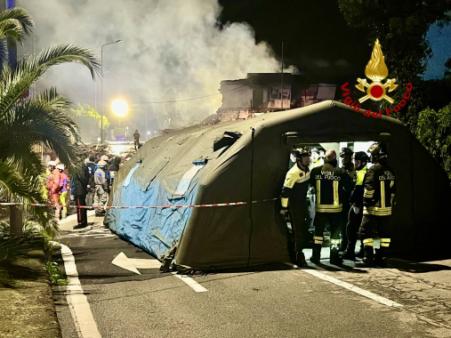 crollo palazzina a Catania per fuga di gas