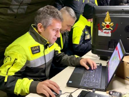 crollo palazzina a Catania per fuga di gas