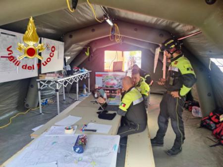 crollo palazzina a Catania per fuga di gas