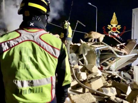 crollo palazzina a Catania per fuga di gas