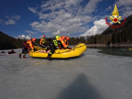 Addestramento sul lago ghiacciato