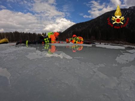 Addestramento sul lago ghiacciato