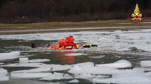 Addestramento sul lago ghiacciato