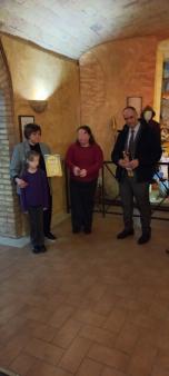 Nella mattina del 3 febbraio 2025, all’interno del Museo Storico dei Vigili del Fuoco ubicato all’interno della Caserma di Ostiense, il Comandante di Roma Ing. De Acutis ha partecipato in rappresentanza del Comando, all’evento sulla Solidarietà con l’Associazione Umanitaria “La Memoria Viva – Umanità senza Confini” ospitando il sindaco della regione di  Kharkiv, Iryna Karabut insieme al Responsabile Organizzativo, Roberto Falletti, assistenti e soprattutto con le  persone Ucraine trasferite in Italia a caus