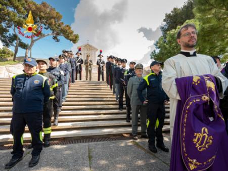 I Vigili del Fuoco partecipano al Giubileo delle Forze Armate e di Polizia in Sardegna
