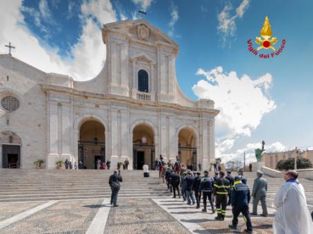 I Vigili del Fuoco partecipano al Giubileo delle Forze Armate e di Polizia in Sardegna