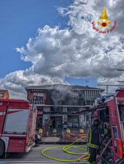 Incendio negozio Settimo Torinese