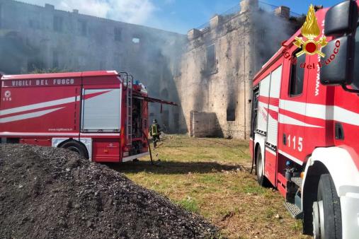 incendio palazzo nobiliare