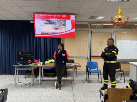 Seminario informativo sulle procedure operative dei mezzi aerei in dotazione al Corpo Nazionale Vigli del Fuoco presso elisuperficie HEMS Ospedale “Cardarelli” Campobasso