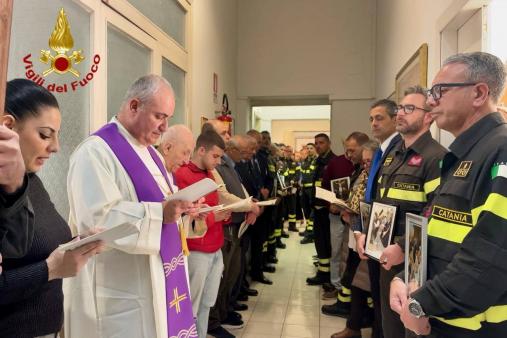 Via Crucis presso il Comando VVF Catania