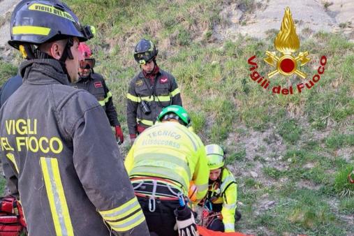 soccorrere un motociclista sul monte Valmeronte