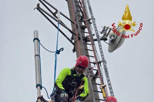 SAF e TLC per un delicato intervento sul Monte Tezio