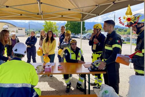 Venerdì 9 maggio si è svolta l’esercitazione conclusiva del “Corso Salvaguardia Beni Culturali Mobili in Emergenza”, che ha visto la partecipazione dei Vigili del Fuoco della Direzione Regionale Umbria, del Comando di Perugia e di Pistoia. L’iniziativa è stata organizzata dal Servizio Protezione Civile ed Emergenza della Regione Umbria, con il supporto del Dipartimento nazionale della Protezione civile e della Soprintendenza Archeologica, Belle Arti e Paesaggio dell’Umbria. L’attività addestrativa, che si è