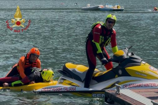 ADDESTRAMENTO CONGIUNTO IN AMBIENTE ACQUATICO - LAGO DI ENDINE