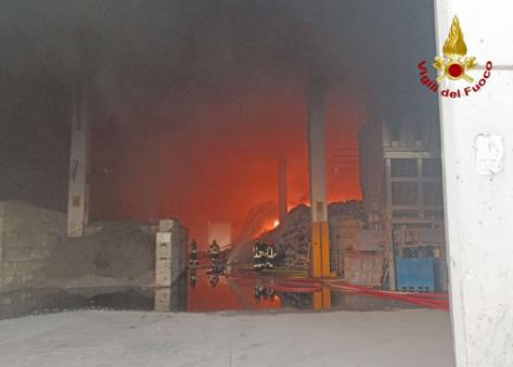 Incendio azienda rifiuti 3