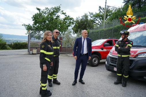Sottosegretario di Stato al Ministero dell'interno, On. Emanuele Prisco, ha fatto visita al Distaccamento VV.F. di Assisi