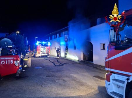 Incendio magazzino