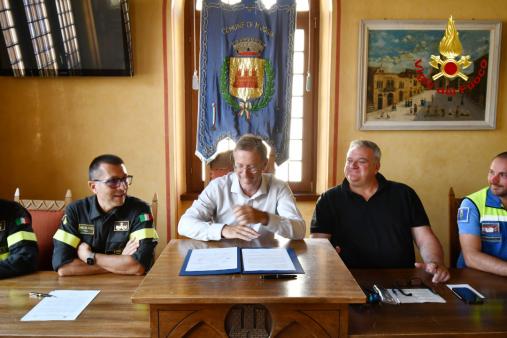 La firma del protocollo tra Vigili del fuoco e comune di Muggia