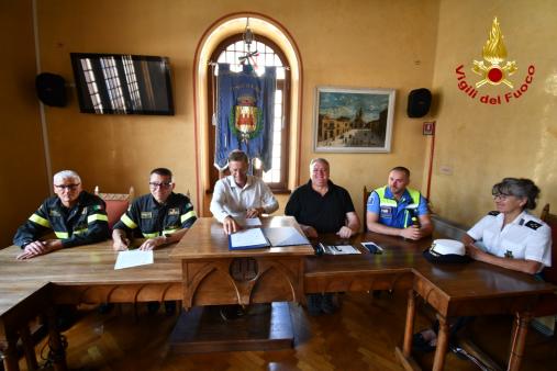 La firma del protocollo tra Vigili del fuoco e comune di Muggia