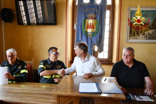 La firma del protocollo tra Vigili del fuoco e comune di Muggia