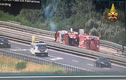 Incendio camion in A4