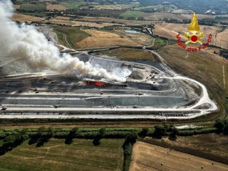 incendio discarica vista Eli Drago