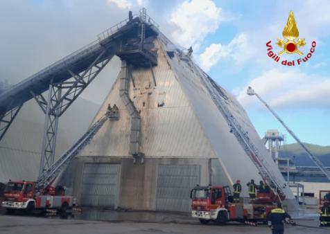Incendio deposito cippato