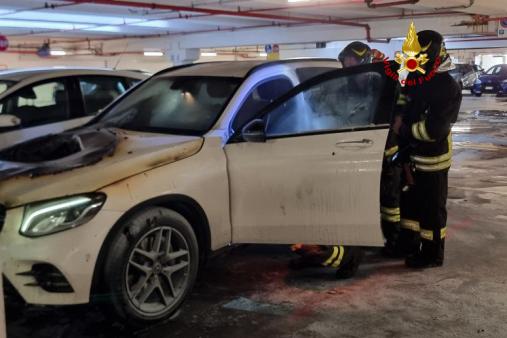 incendio autovettura