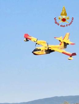 canadair in volo
