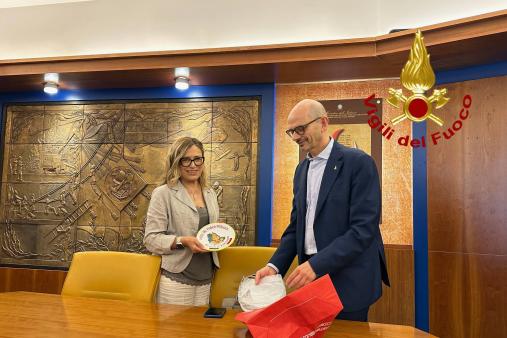 L’ING. MARISA CESARIO SALUTA I VIGILI DEL FUOCO DELL’UMBRIA