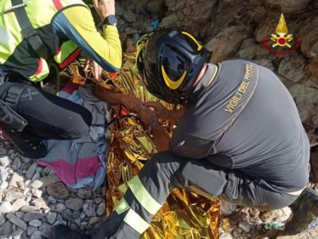 Recupero donna da scogliera