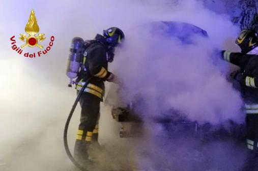 Incendio autovettura