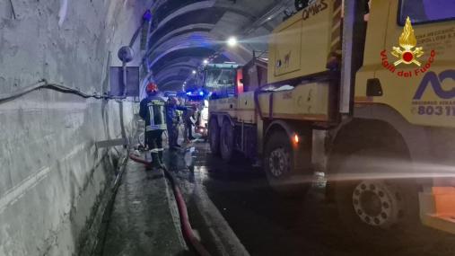 GROTTAMMARE (AP) – INCIDENTE STRADALE IN GALLERIA