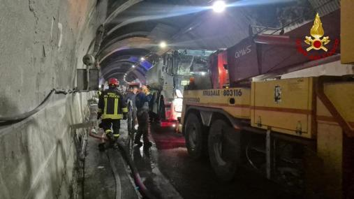 GROTTAMMARE (AP) – INCIDENTE STRADALE IN GALLERIA