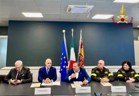 Firma accordo volo notturno