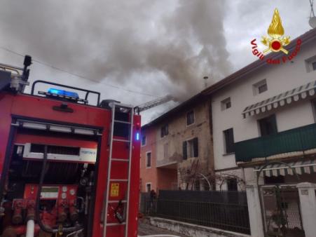 Incendio abitazione
