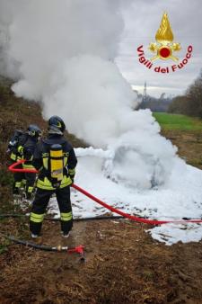 INCENDIO AUTOVETTURA