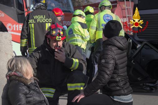 Simulazione maxiemergenza per incidente stradale complesso