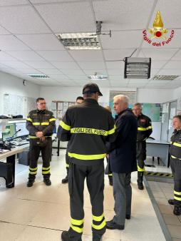 Questore visita la sala operativa del Comando