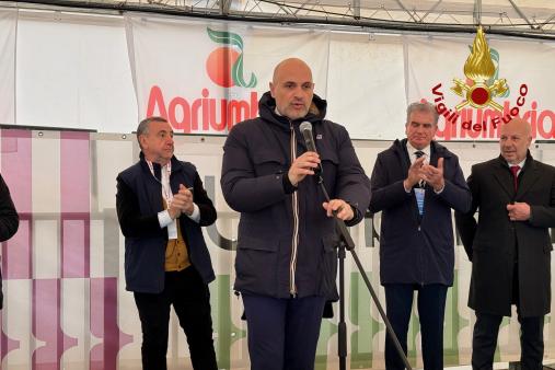 Agriumbria 2026: il Sottosegretario Prisco in visita allo stand dei Vigili del Fuoco dedicato alla prevenzione degli incendi di vegetazione
