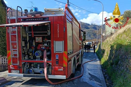 Incendio Gallicano 01