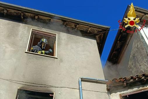 Incendio Gallicano 02