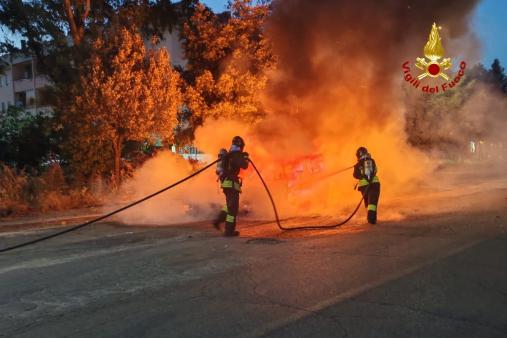 pontinia incendio auto