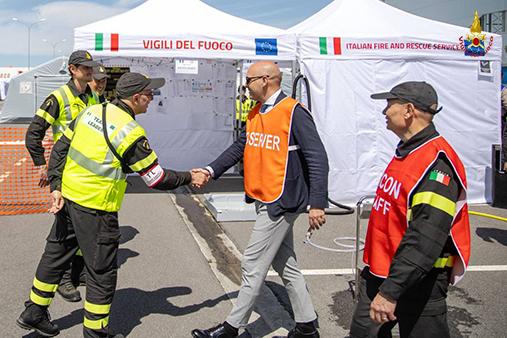 Il sottosegretario Prisco al campo macerie di addestramento del comando VF di Pisa